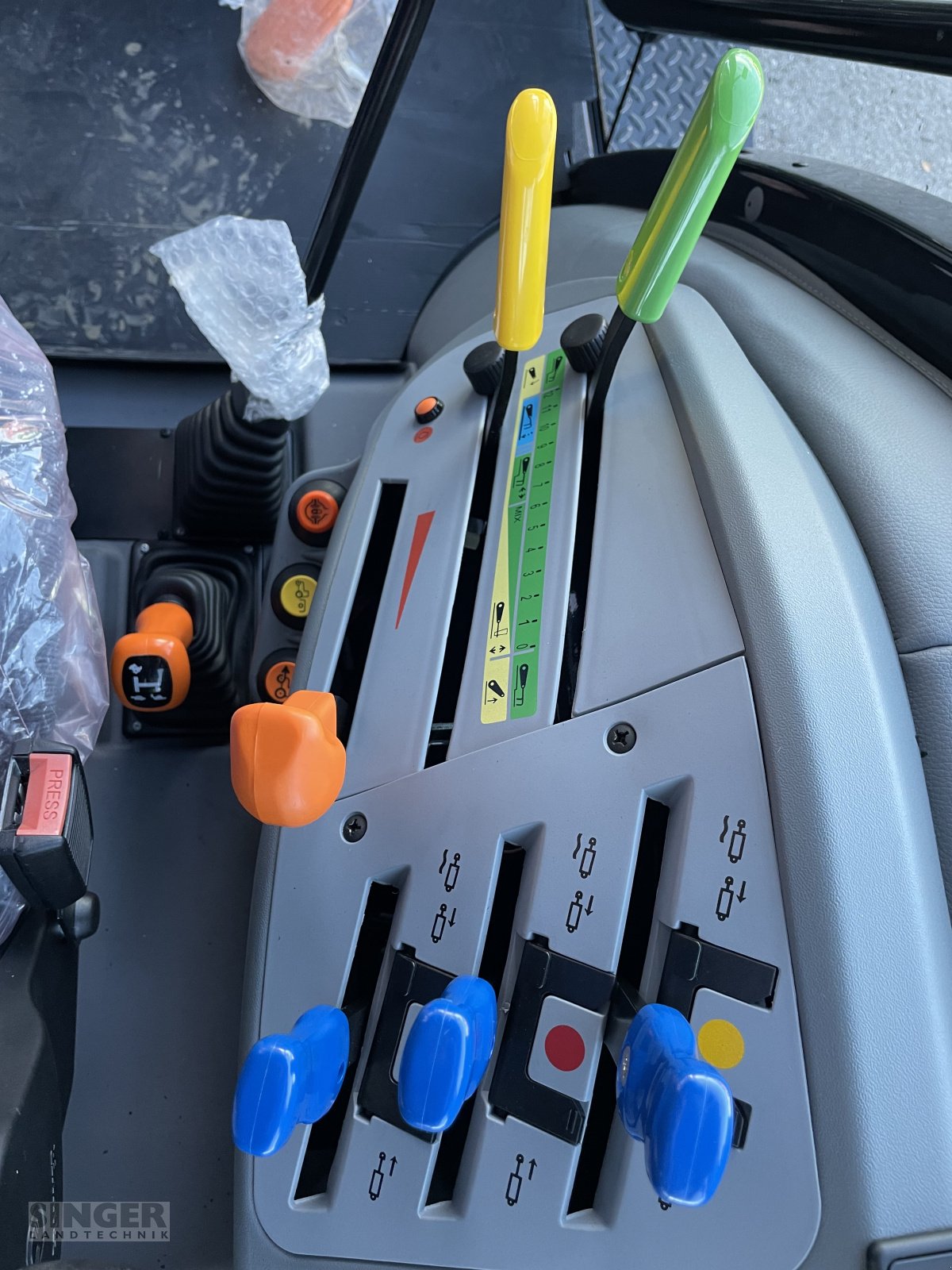 Traktor typu Deutz-Fahr 5095 D GS - DL, Klima, Neumaschine w Ebenhofen (Zdjęcie 7)