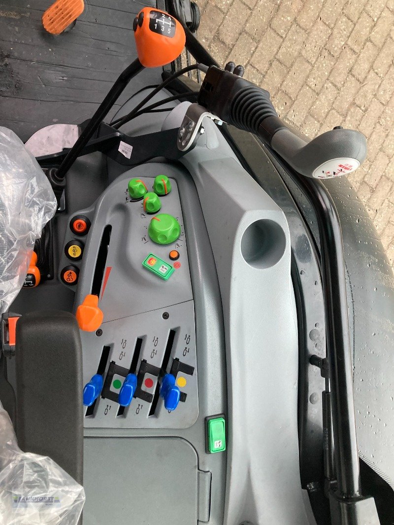 Traktor typu Deutz-Fahr 5095 D GS, Gebrauchtmaschine v Wiefelstede-Spohle (Obrázek 5)