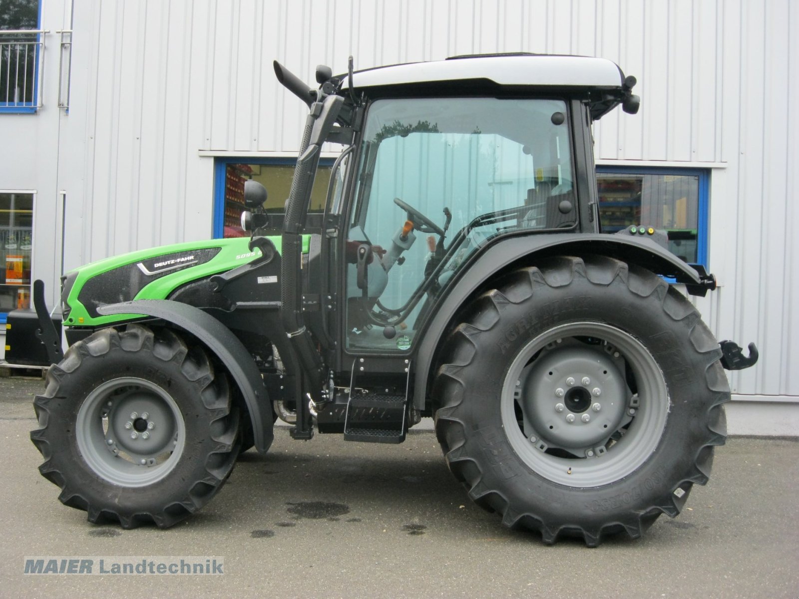 Traktor типа Deutz-Fahr 5095 D GS, Neumaschine в Dieterskirchen (Фотография 2)