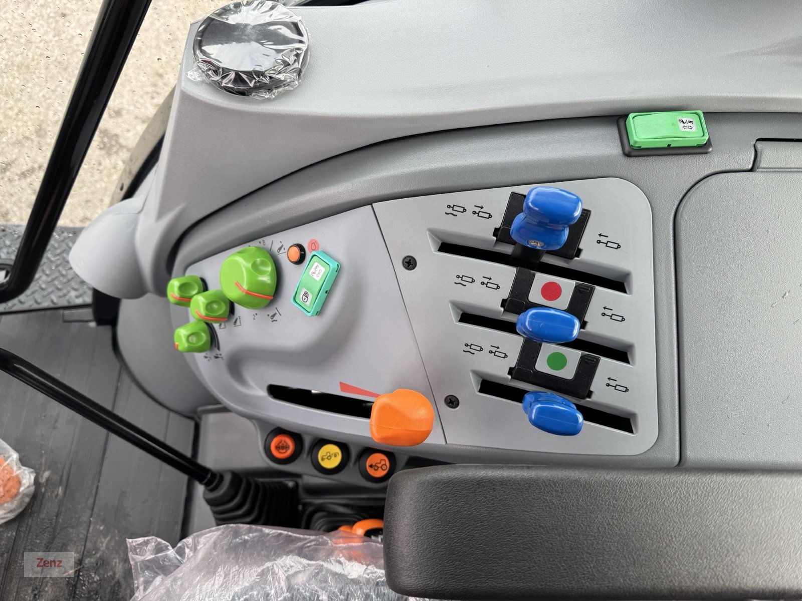 Traktor des Typs Deutz-Fahr 5095 D GS, Neumaschine in Gars (Bild 8)