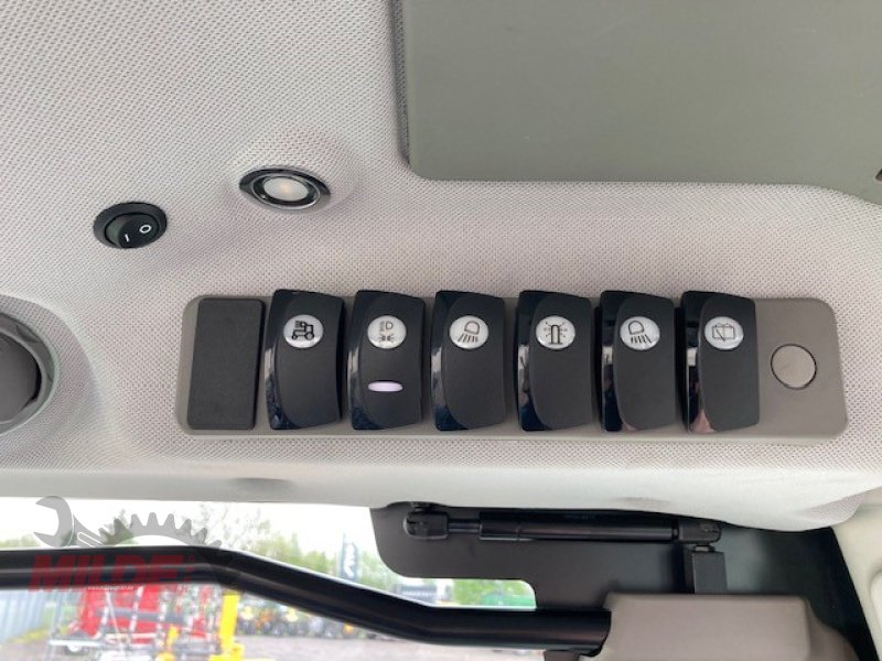 Traktor des Typs Deutz-Fahr 5095 D TTV, Neumaschine in Elsteraue-Bornitz (Bild 10)