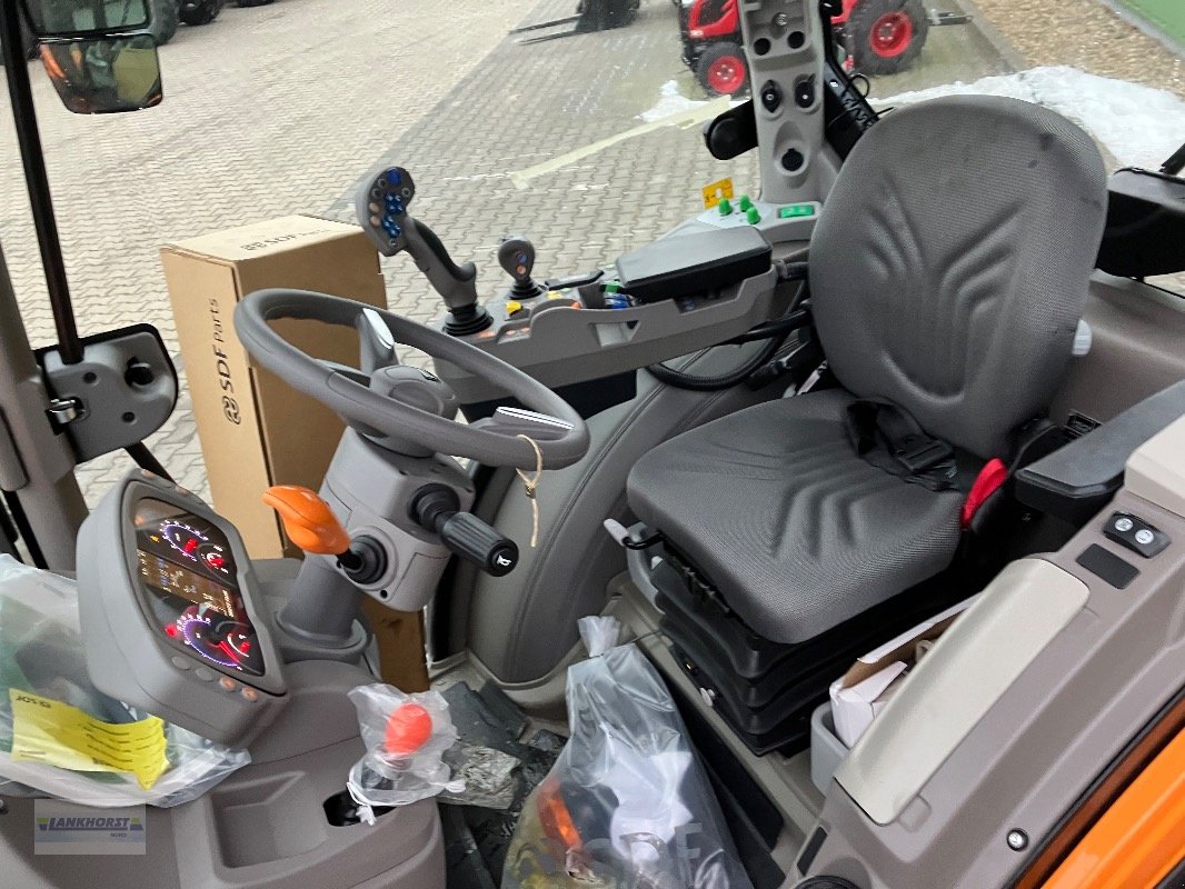 Traktor van het type Deutz-Fahr 5095 DF TTV, Neumaschine in Aurich (Foto 13)