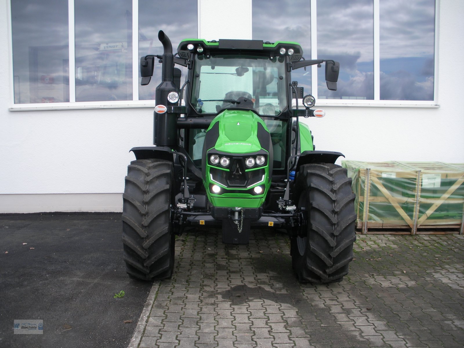 Traktor tipa Deutz-Fahr 5095 GS, Neumaschine u Bronnen (Slika 1)