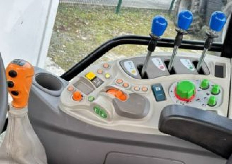 Traktor от тип Deutz-Fahr 5095, Gebrauchtmaschine в CIVENS (Снимка 10)