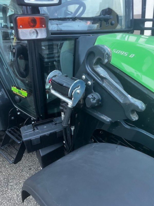 Traktor typu Deutz-Fahr 5095D GS Stoll; FH +FZ, Gebrauchtmaschine v Offenhausen (Obrázek 9)