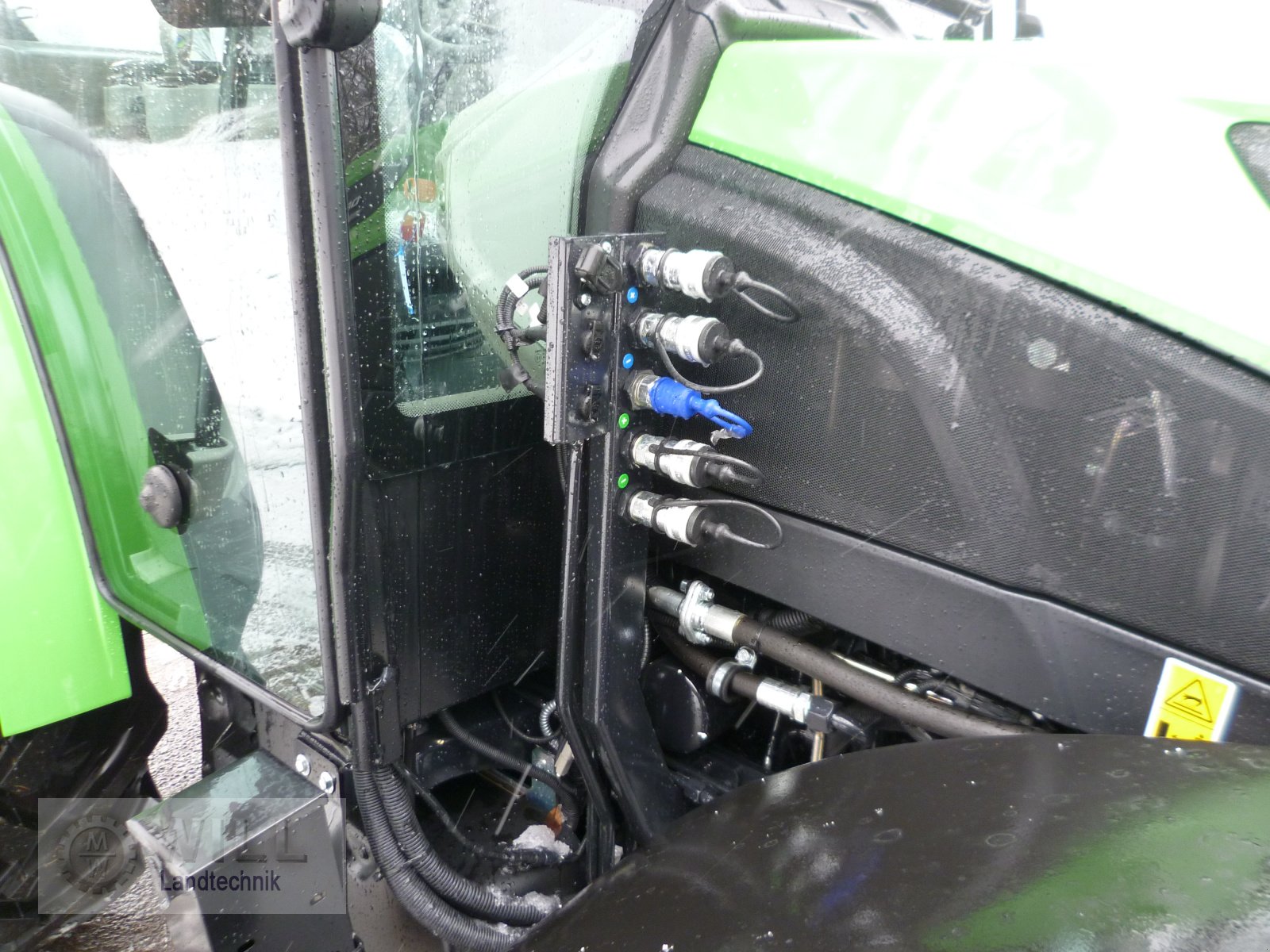 Traktor des Typs Deutz-Fahr 5095D TTV, Neumaschine in Rudendorf (Bild 5)