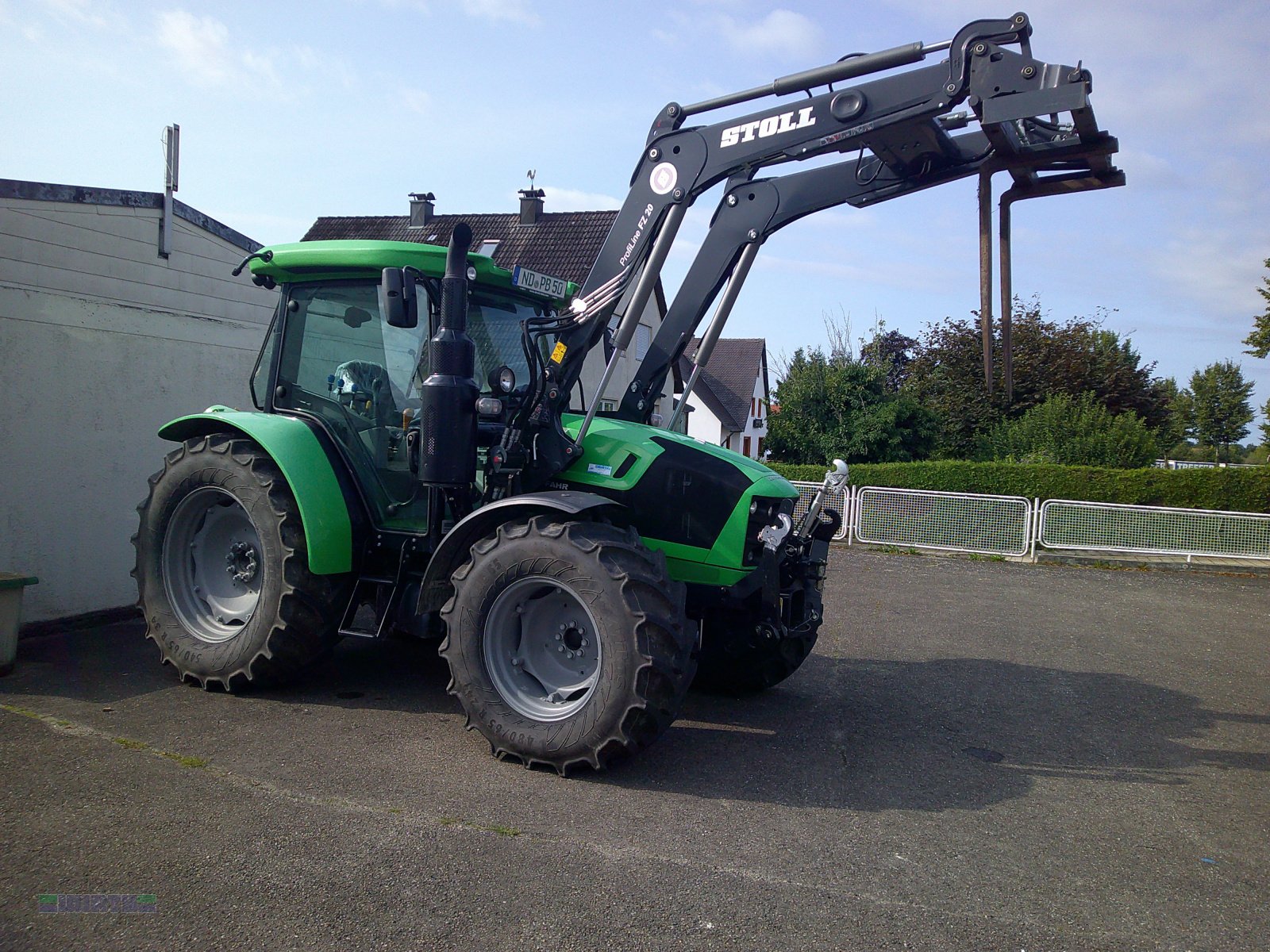 Traktor типа Deutz-Fahr 5100 G GS Variante B, 4-Zylindermotor (5115), Gebrauchtmaschine в Buchdorf (Фотография 3)