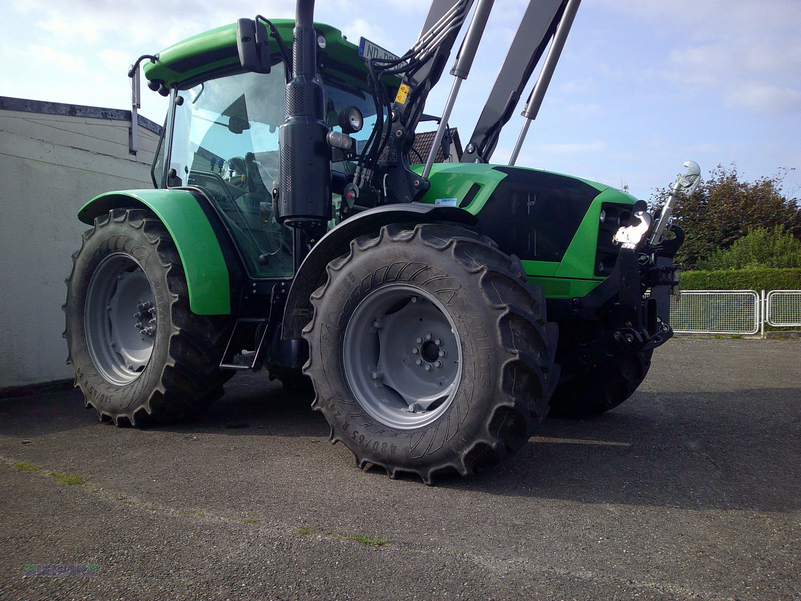 Traktor типа Deutz-Fahr 5100 G GS Variante B, 4-Zylindermotor (5115), Gebrauchtmaschine в Buchdorf (Фотография 1)