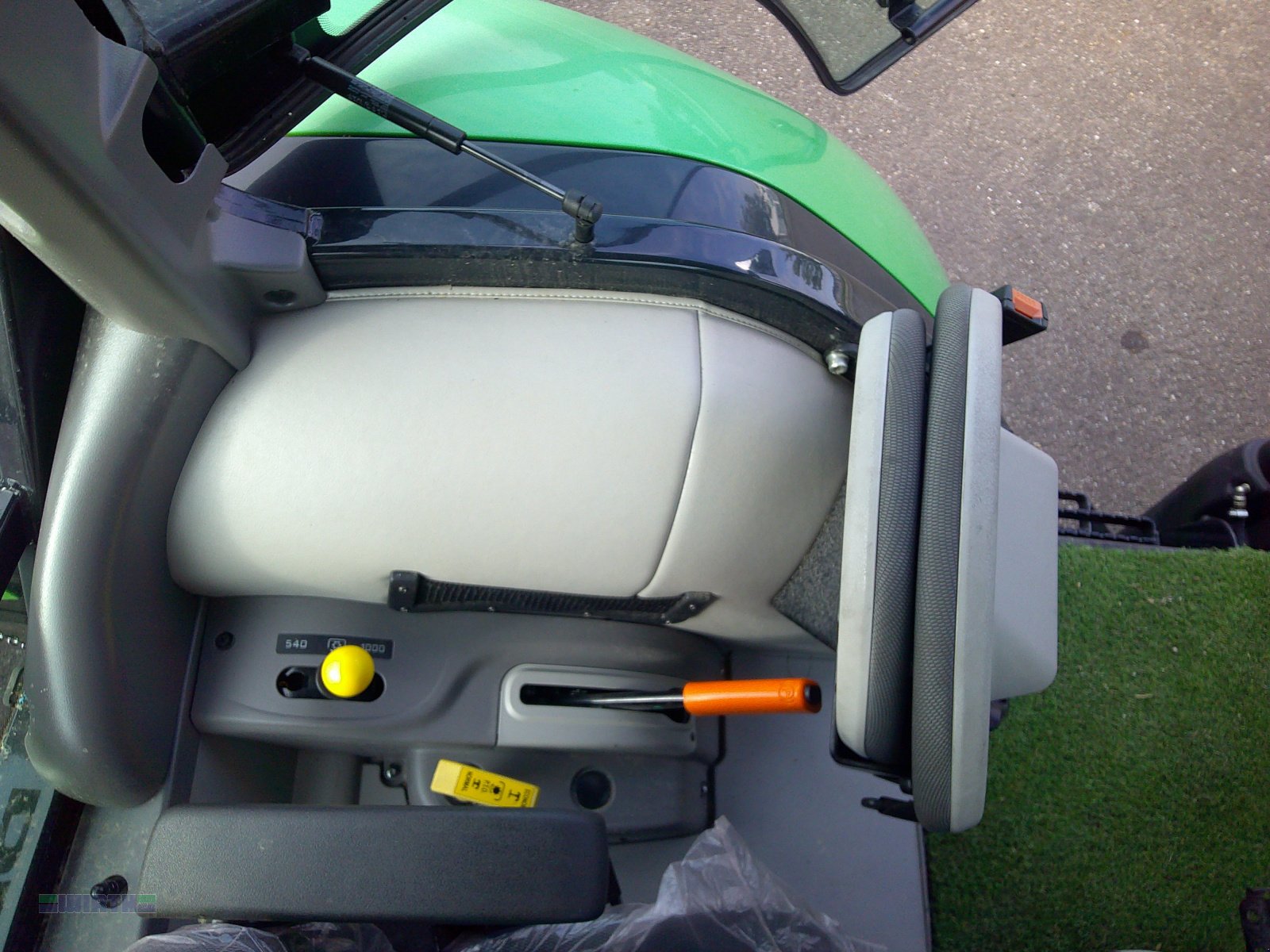 Traktor типа Deutz-Fahr 5100 G GS Variante B, 4-Zylindermotor (5115), Gebrauchtmaschine в Buchdorf (Фотография 22)