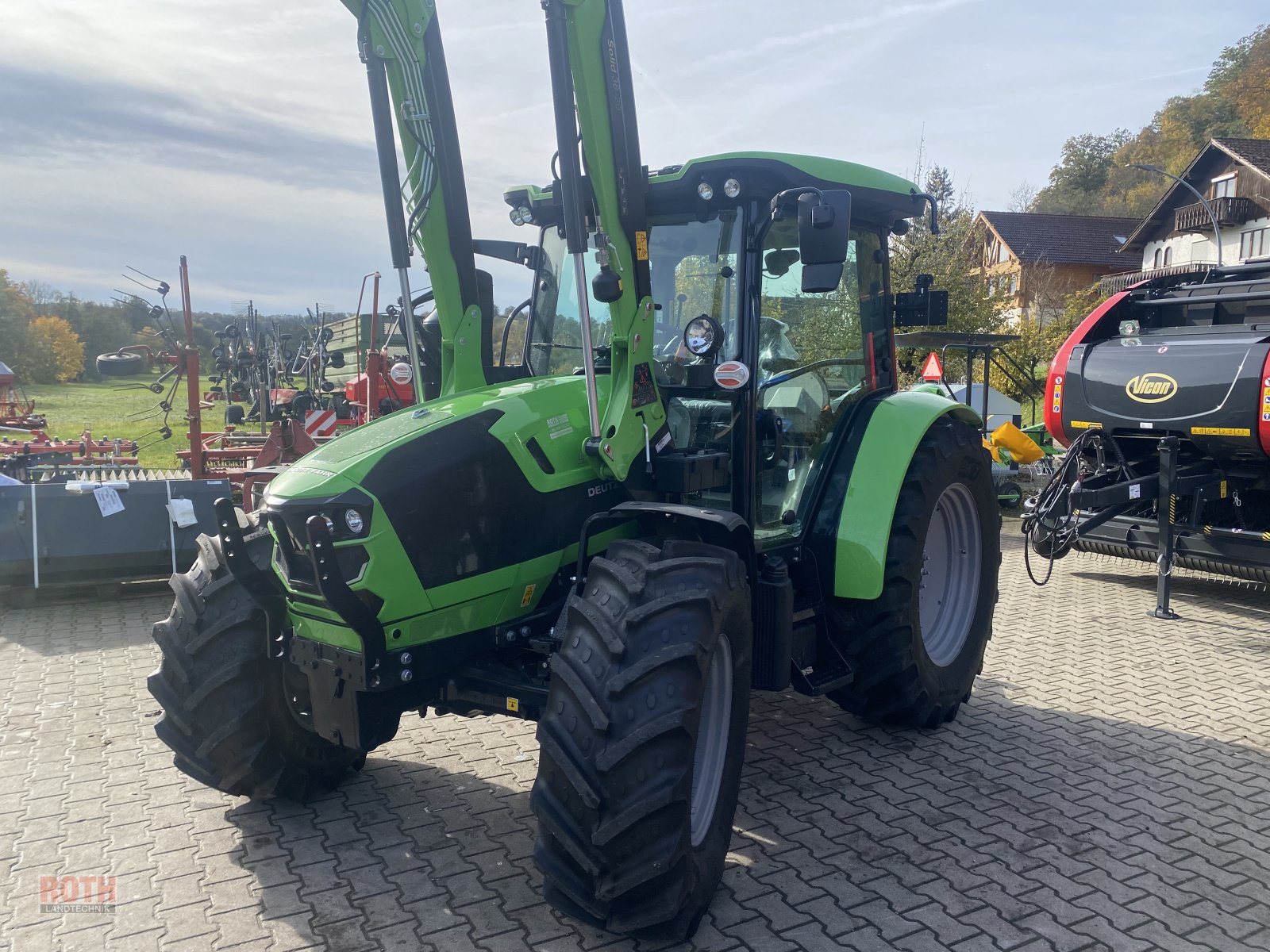 Traktor des Typs Deutz-Fahr 5100 GS mit Frontlader, Neumaschine in Untermünkheim (Bild 1)