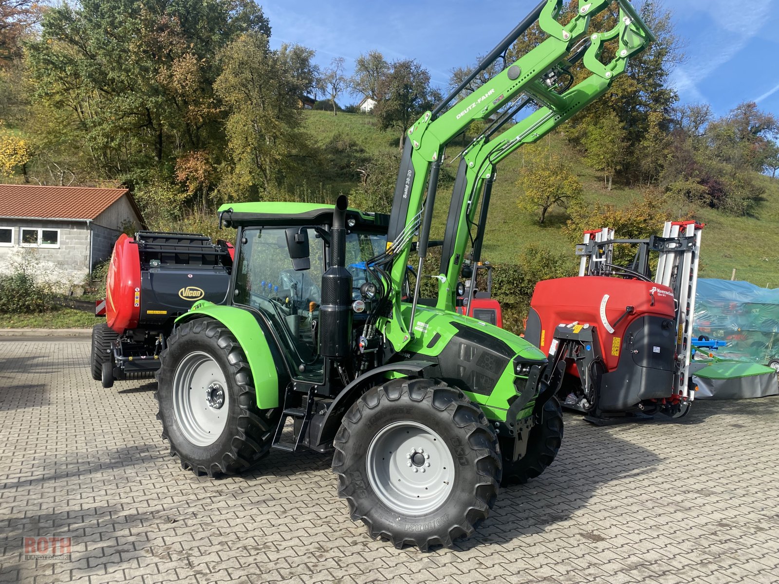 Traktor des Typs Deutz-Fahr 5100 GS mit Frontlader, Neumaschine in Untermünkheim (Bild 2)