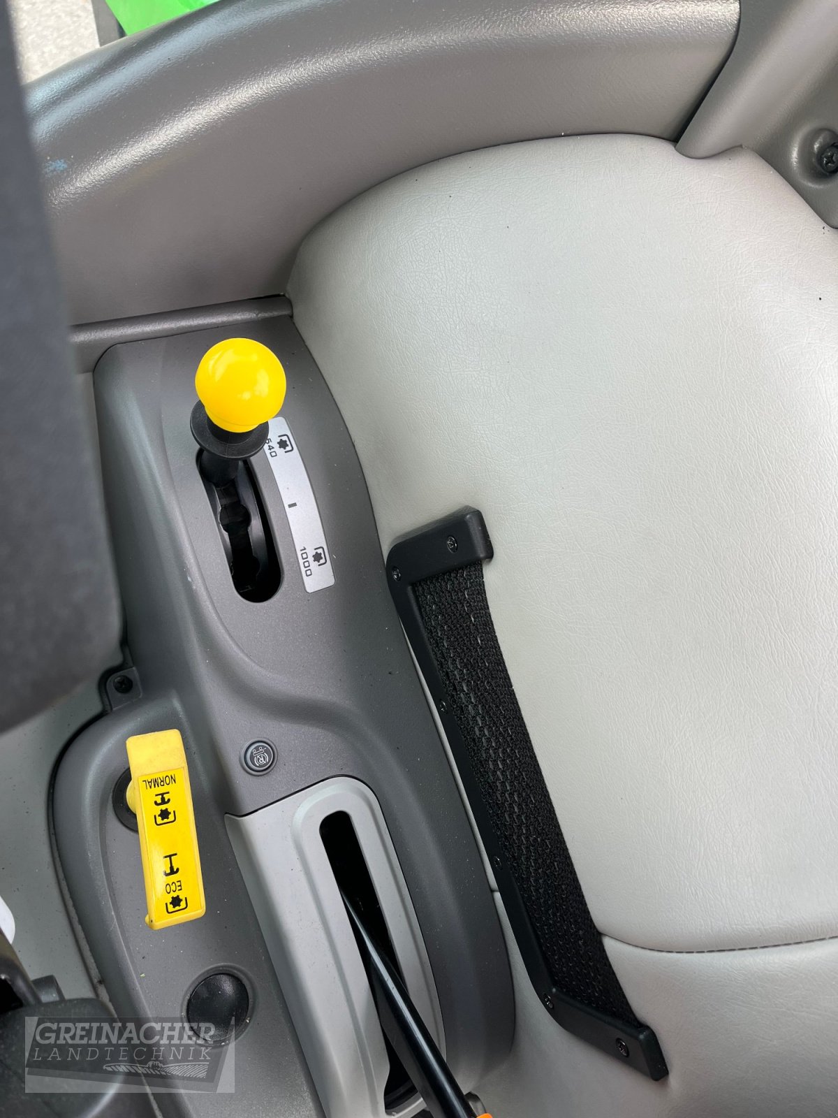 Traktor του τύπου Deutz-Fahr 5100 GS, Neumaschine σε Pfullendorf (Φωτογραφία 10)