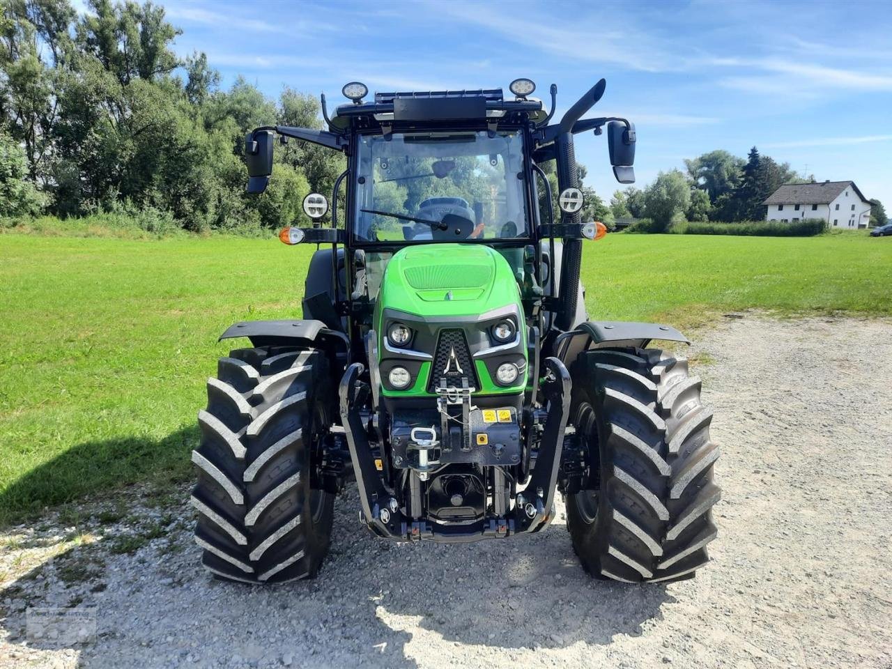 Traktor des Typs Deutz-Fahr 5105 D GS, Neumaschine in Unterdietfurt (Bild 5)