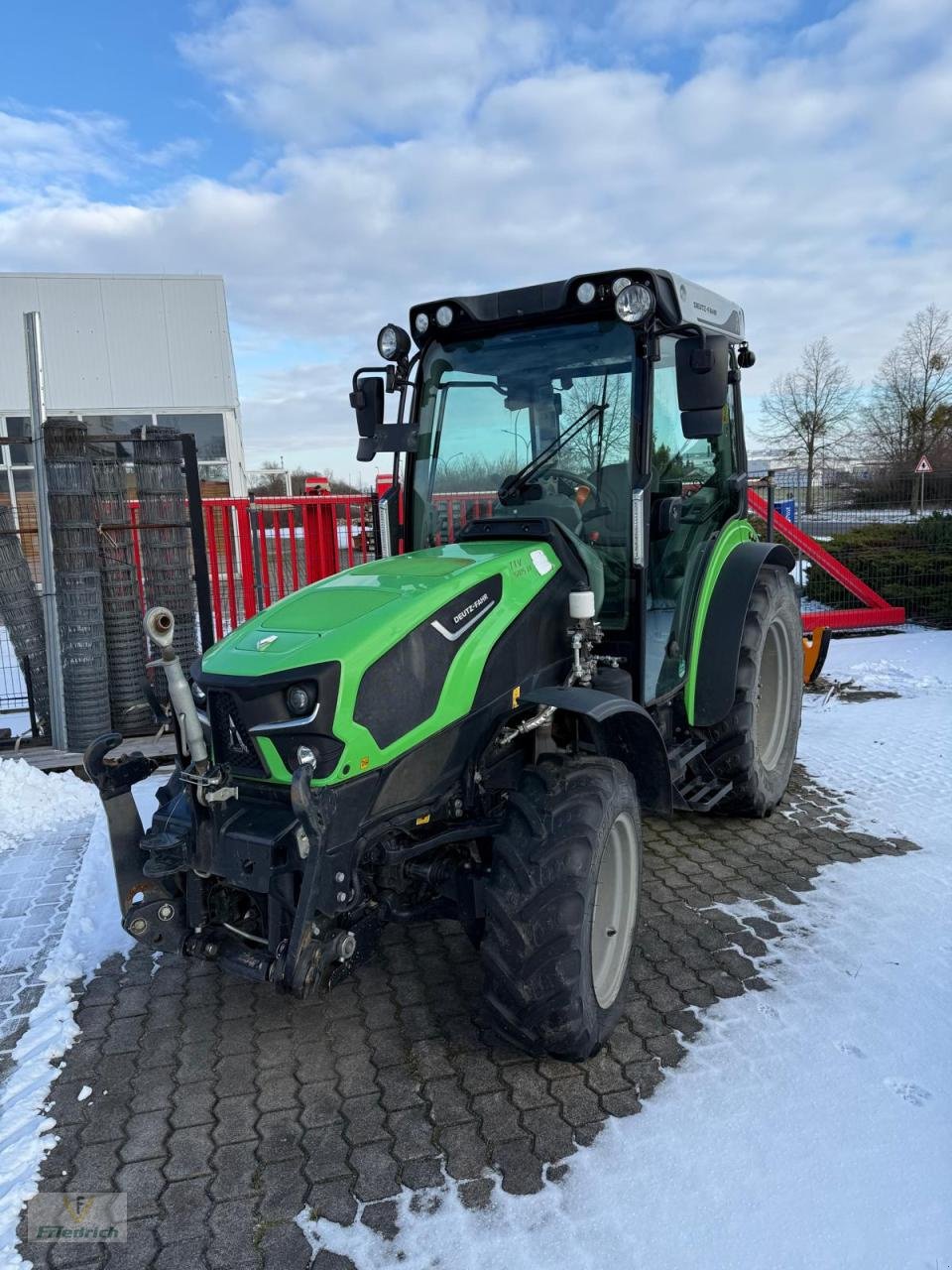 Traktor типа Deutz-Fahr 5105 DF TTV, Mietmaschine в Bad Lausick (Фотография 1)