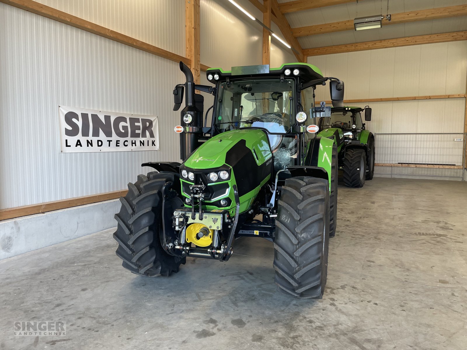 Traktor des Typs Deutz-Fahr 5105 GS - FKH FZW DL, Neumaschine in Ebenhofen (Bild 2)