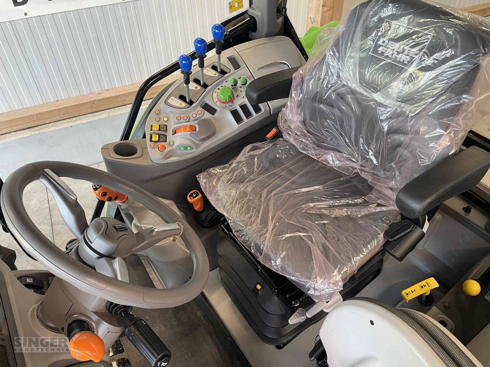 Traktor des Typs Deutz-Fahr 5105 GS - FKH FZW DL, Neumaschine in Ebenhofen (Bild 6)