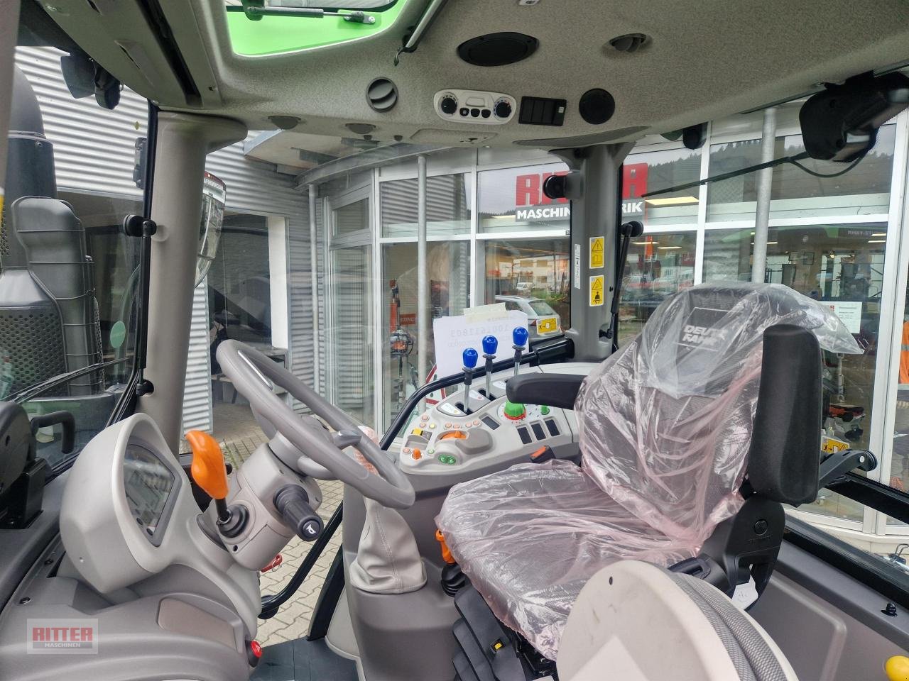 Traktor van het type Deutz-Fahr 5105 GS, Neumaschine in Zell a. H. (Foto 6)