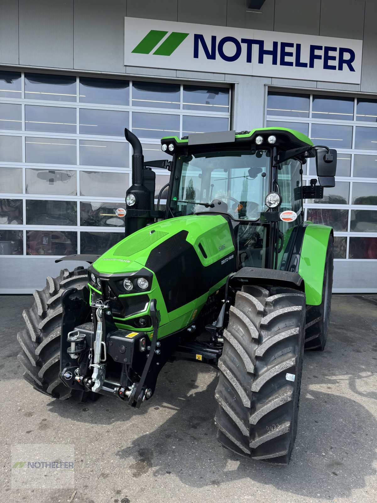 Traktor of the type Deutz-Fahr 5105 GS, Neumaschine in Pforzen (Picture 2)