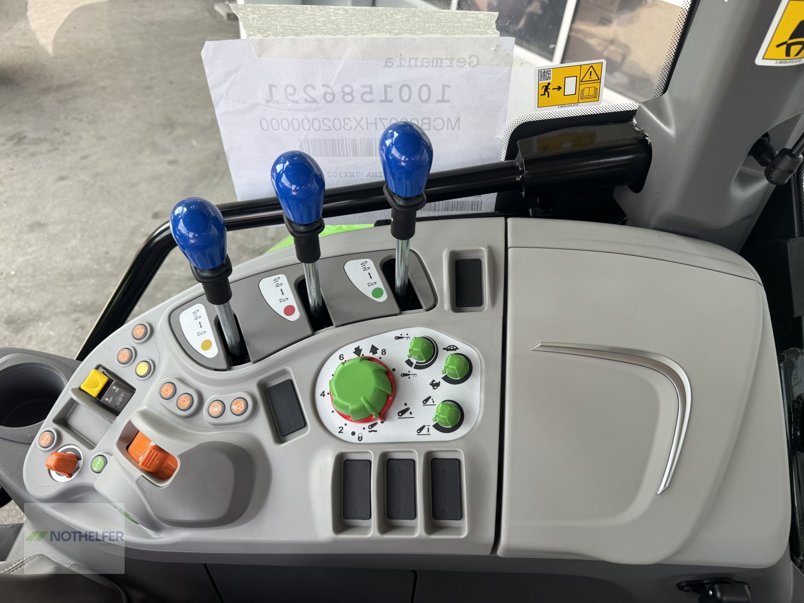 Traktor of the type Deutz-Fahr 5105 GS, Neumaschine in Pforzen (Picture 13)