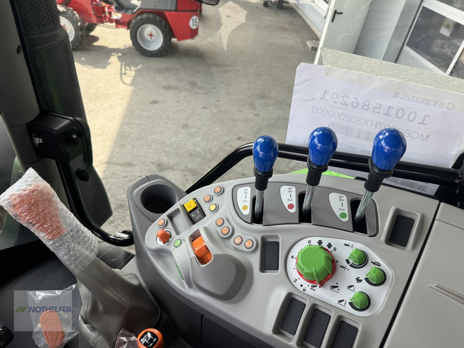 Traktor of the type Deutz-Fahr 5105 GS, Neumaschine in Pforzen (Picture 14)