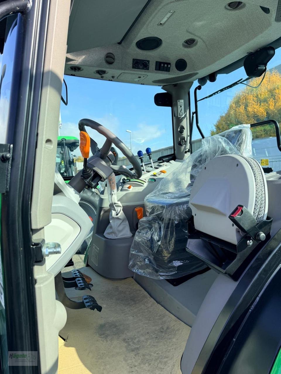 Traktor des Typs Deutz-Fahr 5105 KEYLINE GS, Neumaschine in Uhingen (Bild 4)