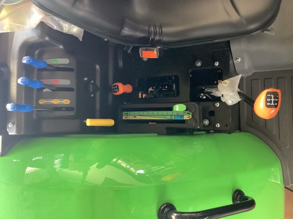 Traktor des Typs Deutz-Fahr 5105 TB, Gebrauchtmaschine in AUMONT AUBRAC (Bild 7)