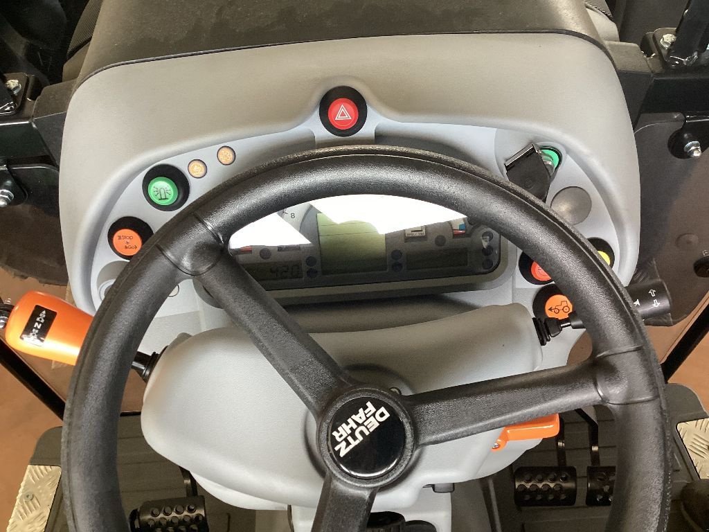 Traktor des Typs Deutz-Fahr 5105 TB, Gebrauchtmaschine in AUMONT AUBRAC (Bild 6)