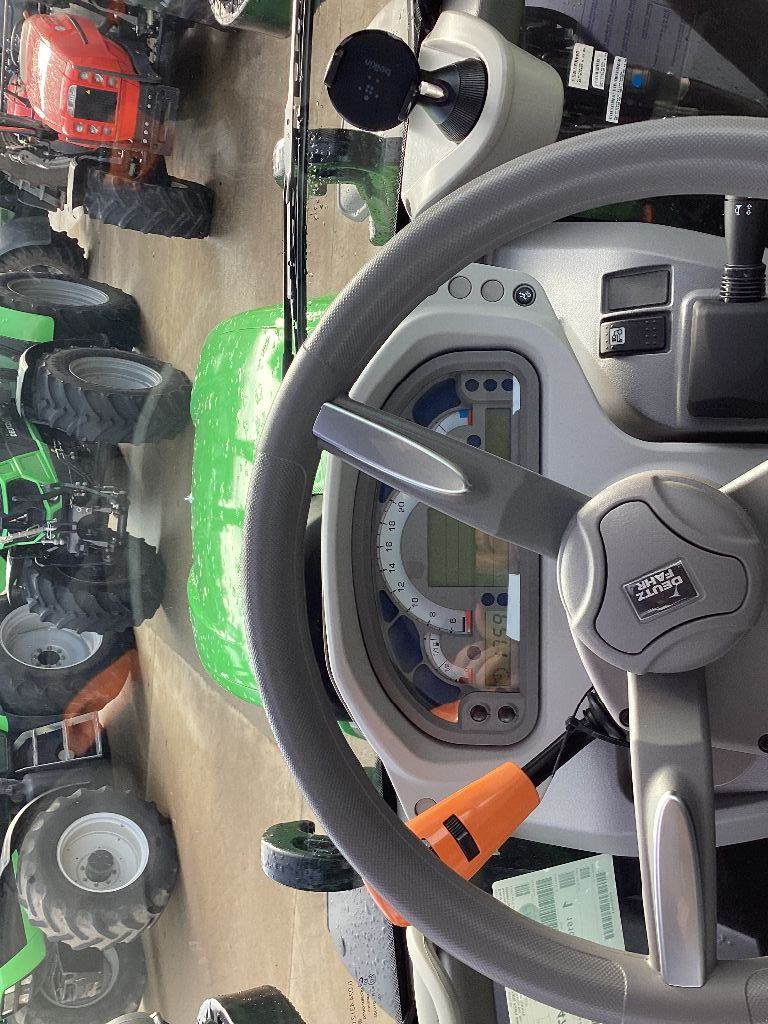 Traktor от тип Deutz-Fahr 5105, Gebrauchtmaschine в ST FLOUR (Снимка 8)