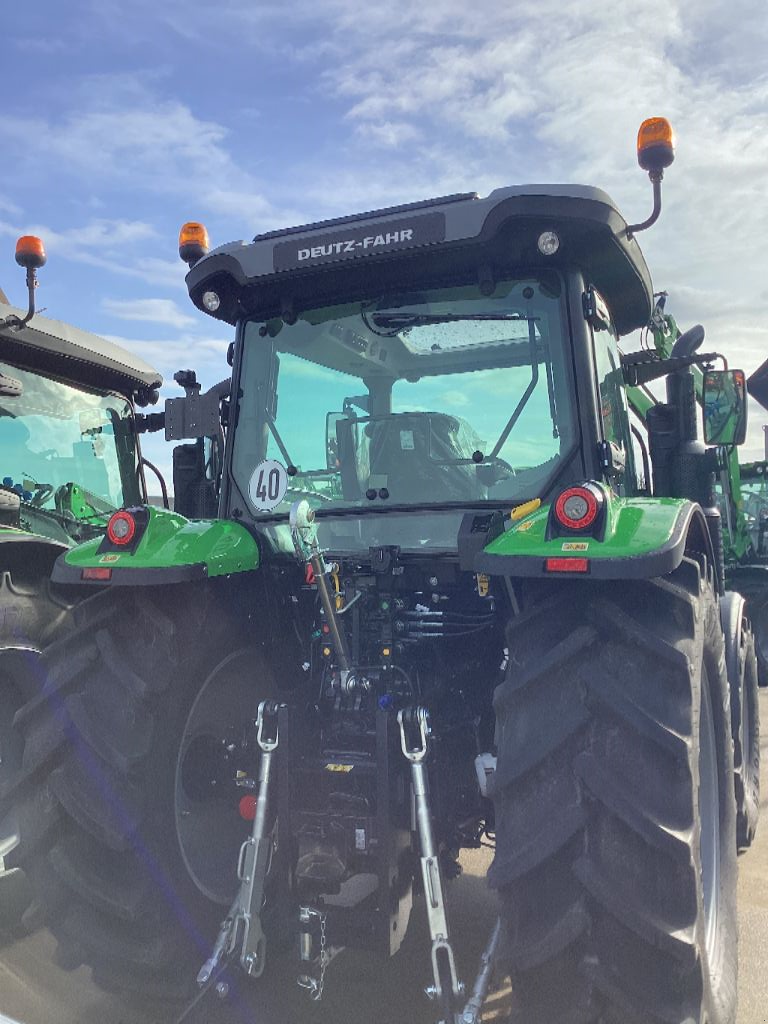 Traktor от тип Deutz-Fahr 5105, Gebrauchtmaschine в ST FLOUR (Снимка 4)
