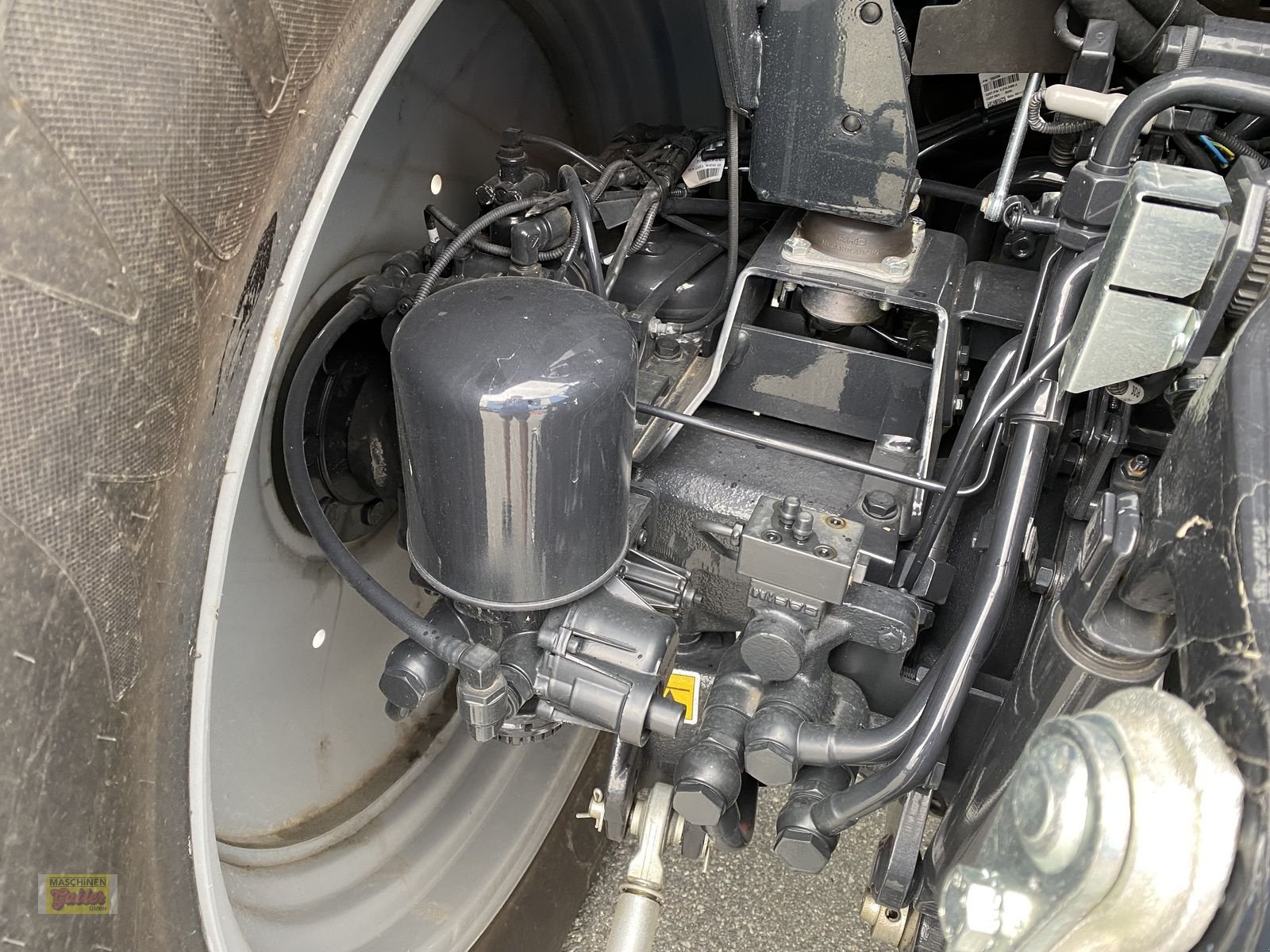 Traktor of the type Deutz-Fahr 5105, Neumaschine in Kötschach (Picture 13)