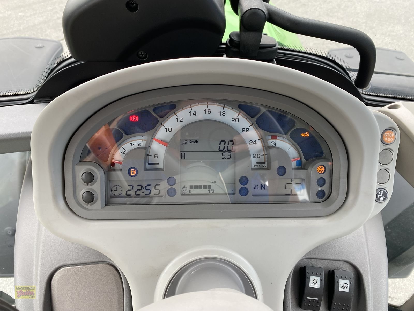 Traktor of the type Deutz-Fahr 5105, Neumaschine in Kötschach (Picture 21)