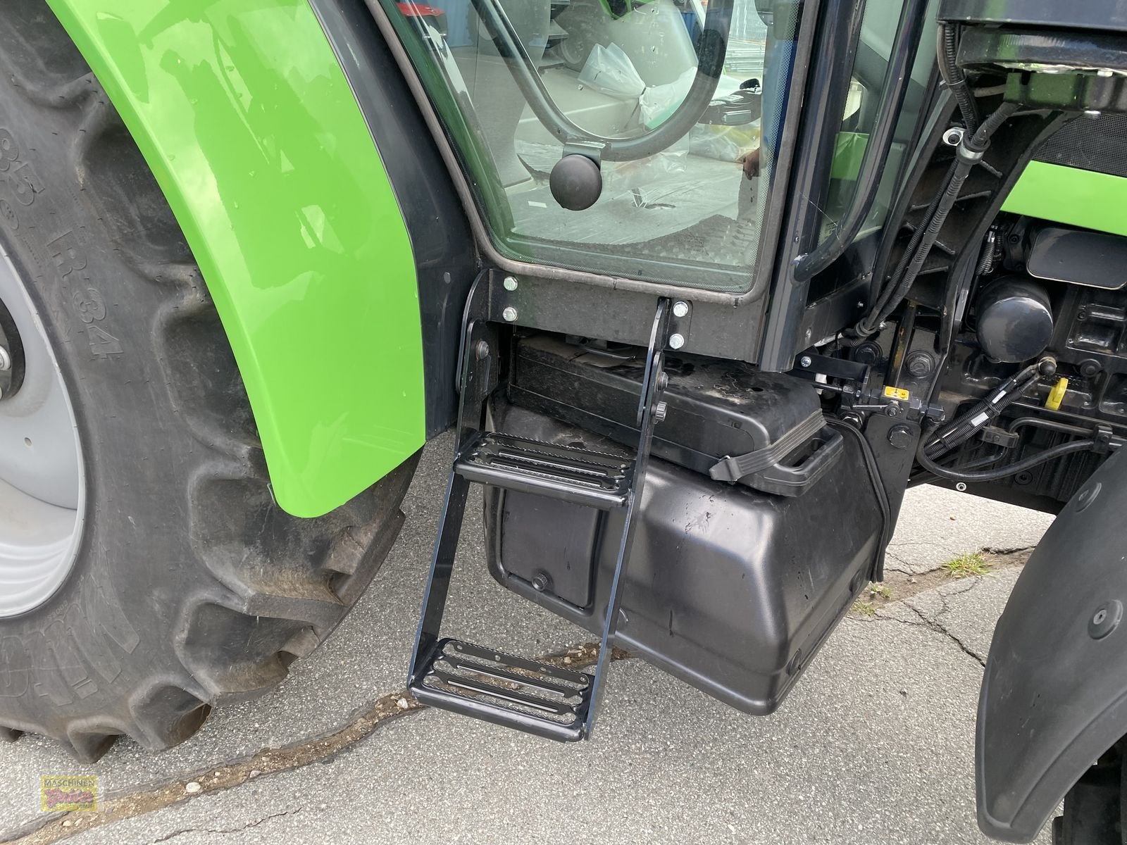 Traktor of the type Deutz-Fahr 5105, Neumaschine in Kötschach (Picture 15)