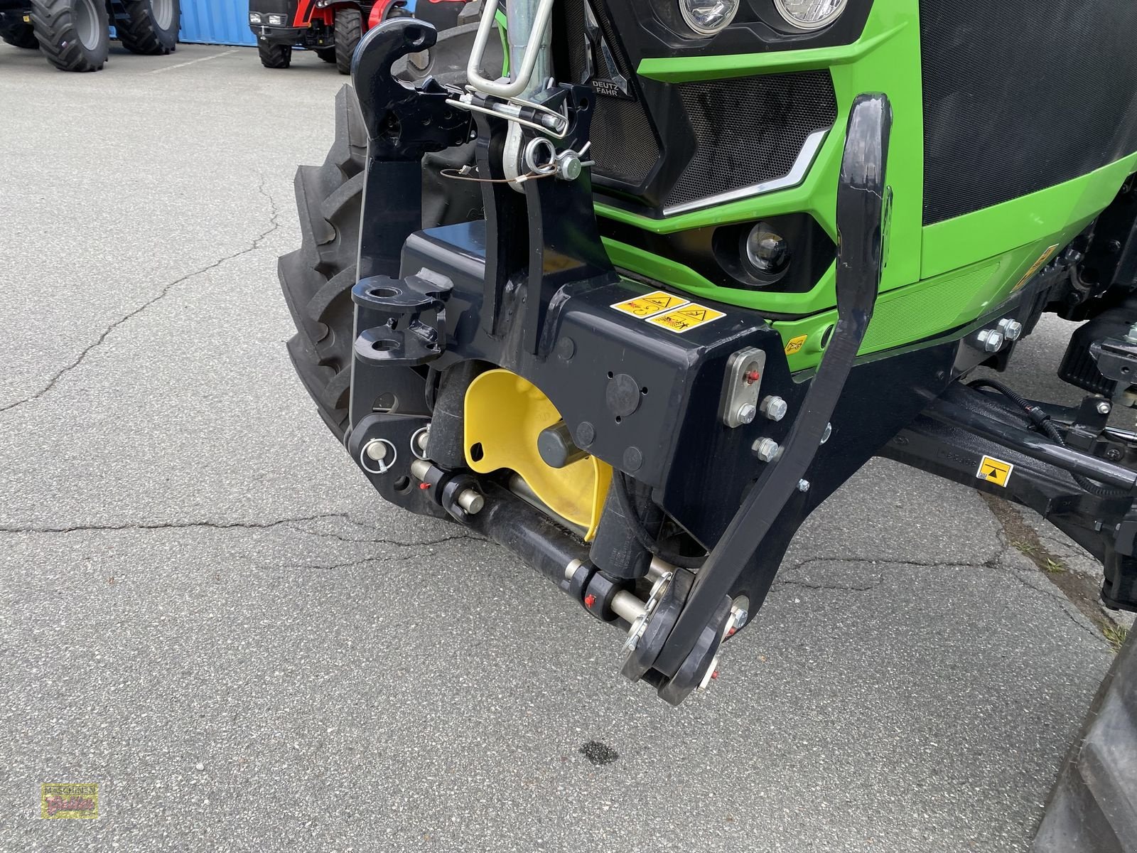 Traktor of the type Deutz-Fahr 5105, Neumaschine in Kötschach (Picture 26)