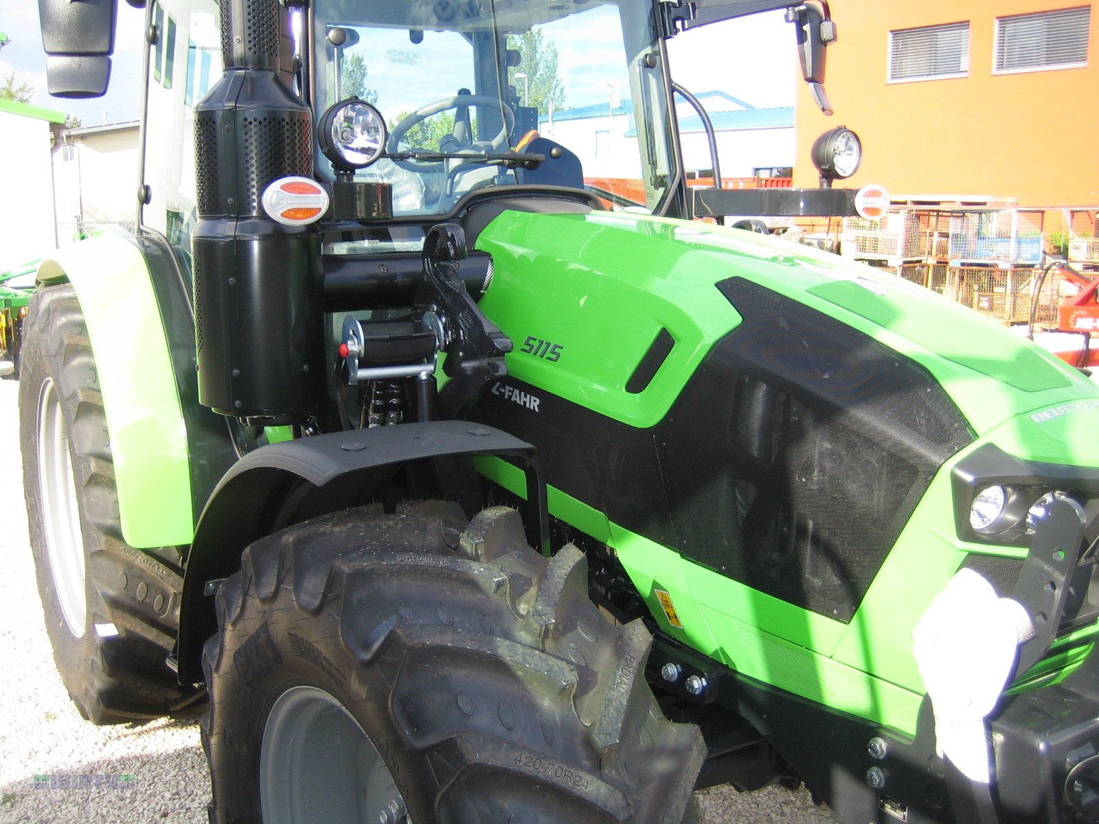 Traktor des Typs Deutz-Fahr 5115 GS, Sonderfinanzierung a. Wunsch, Anzahlung + 36 Monate ab 0 %, 4 Zylinder, Neumaschine in Buchdorf (Bild 3)