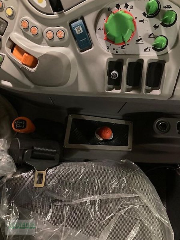 Traktor des Typs Deutz-Fahr 5115 GS, Neumaschine in Schlettau (Bild 17)