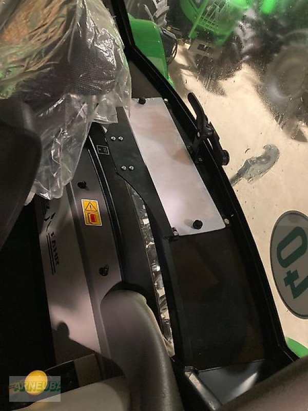 Traktor des Typs Deutz-Fahr 5115 GS, Neumaschine in Schlettau (Bild 16)