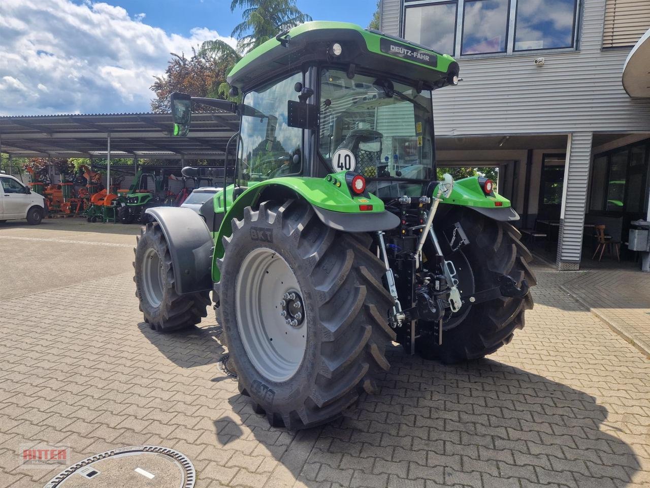 Traktor des Typs Deutz-Fahr 5115 GS, Neumaschine in Zell a. H. (Bild 3)