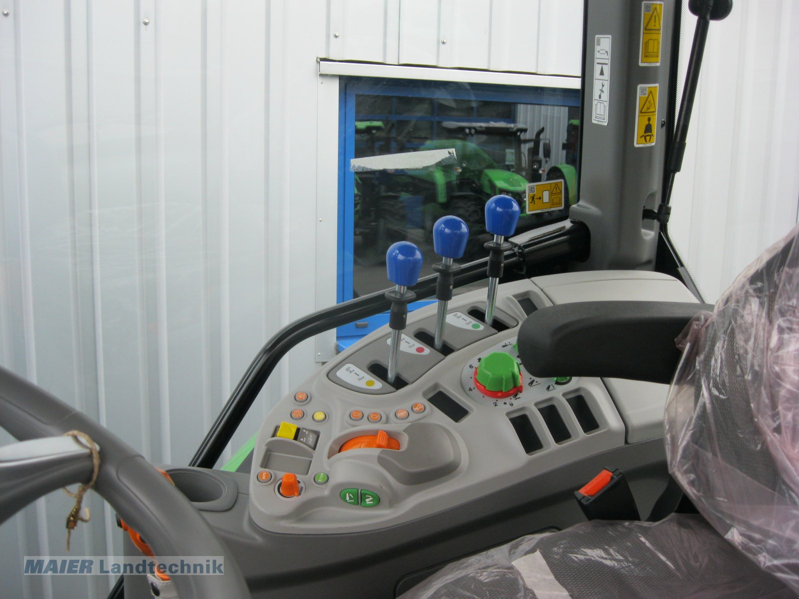 Traktor des Typs Deutz-Fahr 5115 GS, Neumaschine in Dieterskirchen (Bild 7)