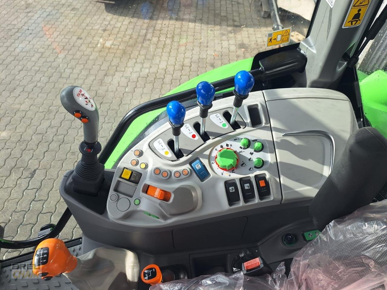 Traktor des Typs Deutz-Fahr 5115 GS, Neumaschine in Cham (Bild 9)