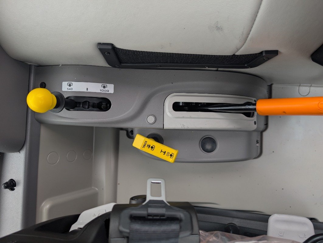 Traktor tipa Deutz-Fahr 5115 GS, Neumaschine u Neuenhaus (Slika 18)