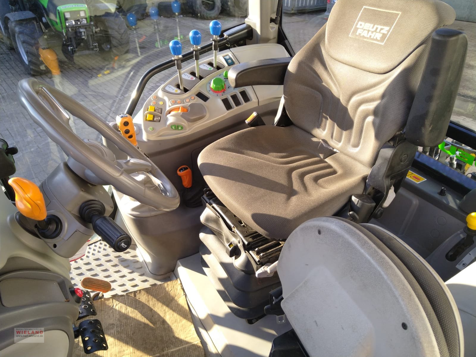 Traktor of the type Deutz-Fahr 5115, Gebrauchtmaschine in Lossburg-Wittendorf (Picture 5)