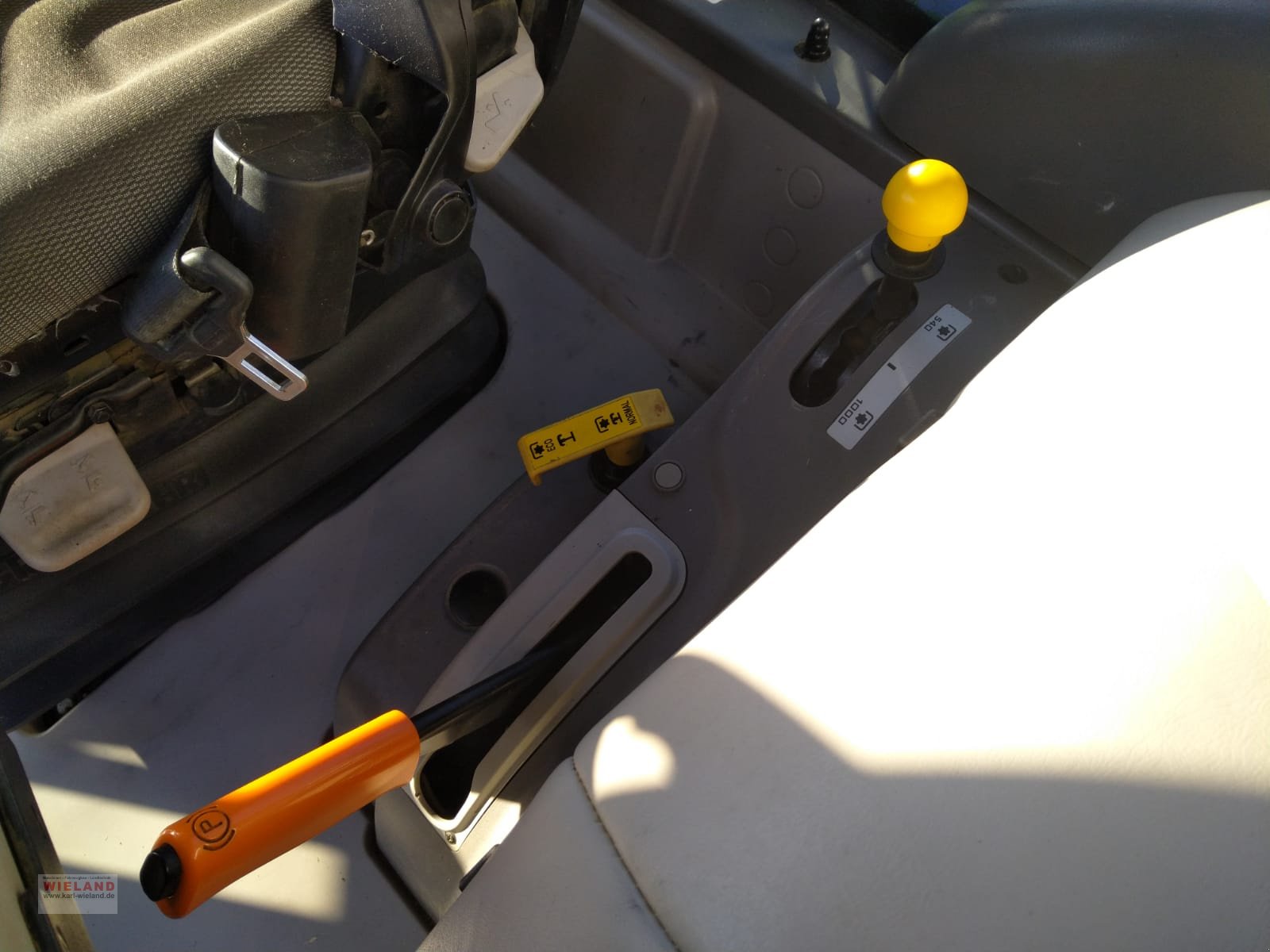 Traktor of the type Deutz-Fahr 5115, Gebrauchtmaschine in Lossburg-Wittendorf (Picture 7)