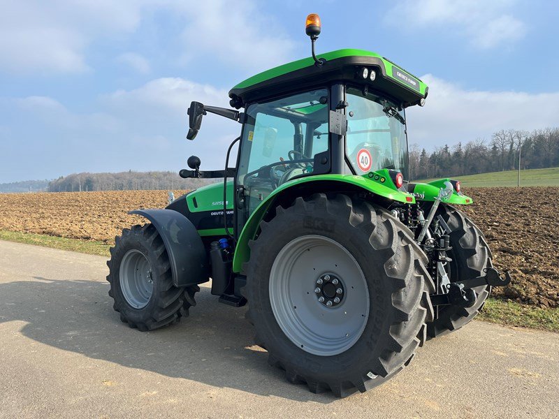 Traktor van het type Deutz-Fahr 5115, Ausstellungsmaschine in Courtedoux (Foto 2)