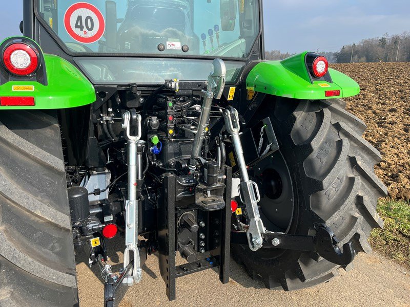 Traktor van het type Deutz-Fahr 5115, Ausstellungsmaschine in Courtedoux (Foto 5)