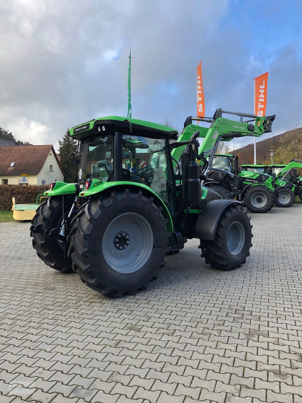 Traktor of the type Deutz-Fahr 5115, Neumaschine in Treuchtlingen (Picture 3)