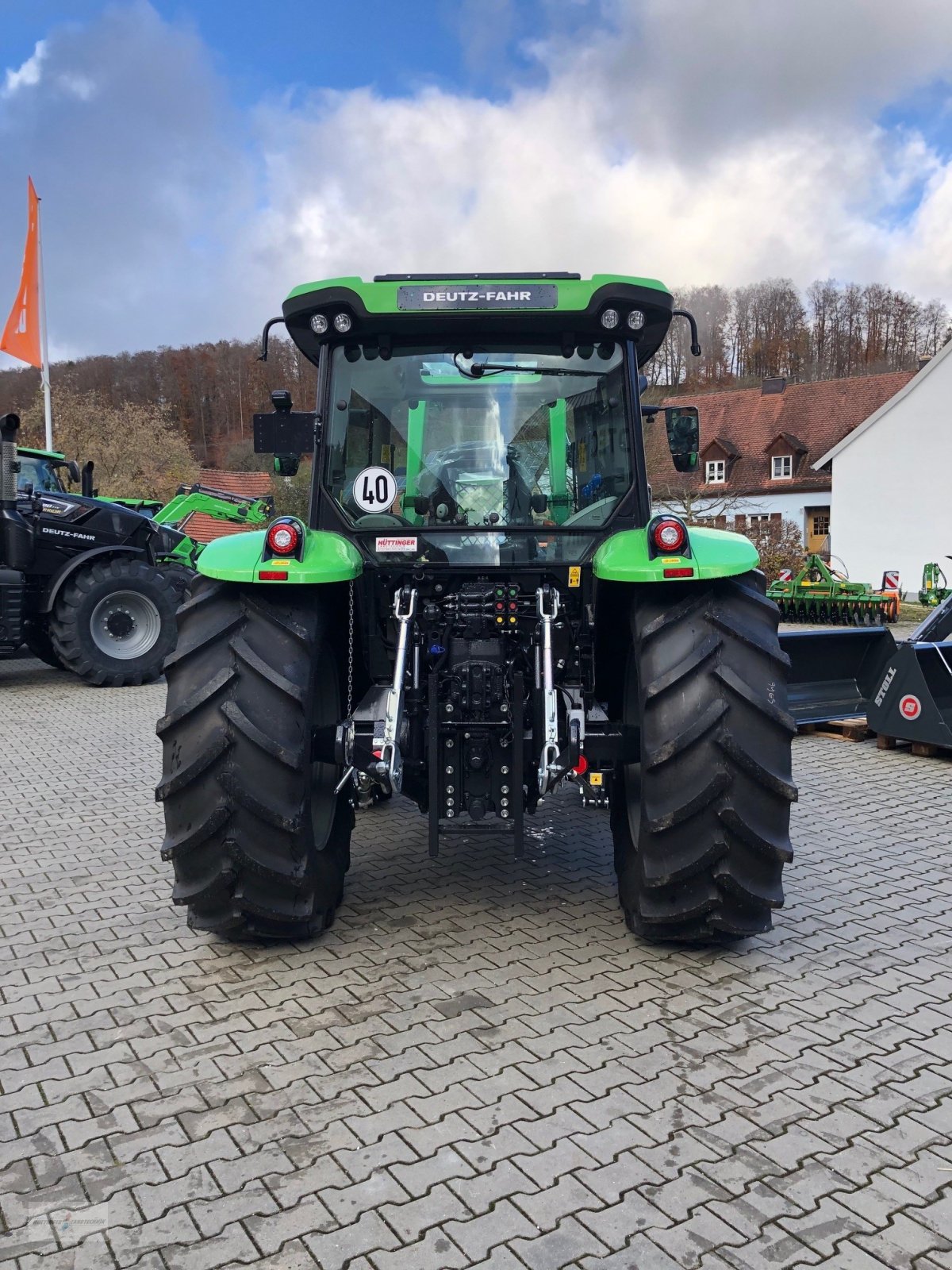 Traktor of the type Deutz-Fahr 5115, Neumaschine in Treuchtlingen (Picture 4)