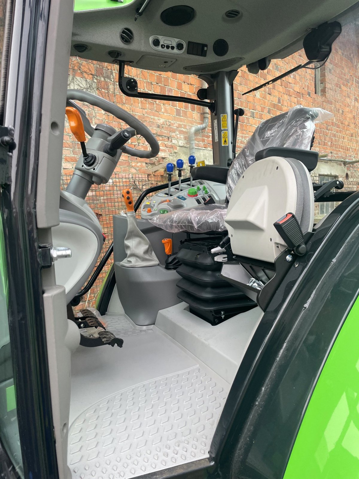 Traktor typu Deutz-Fahr 5115, Neumaschine v Ochsenhausen (Obrázek 10)