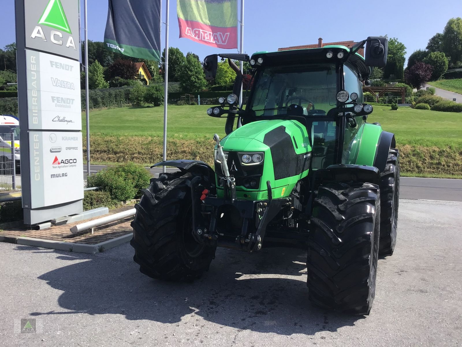 Traktor типа Deutz-Fahr 5120 TTV DT Premium Plus, Gebrauchtmaschine в Markt Hartmannsdorf (Фотография 1)