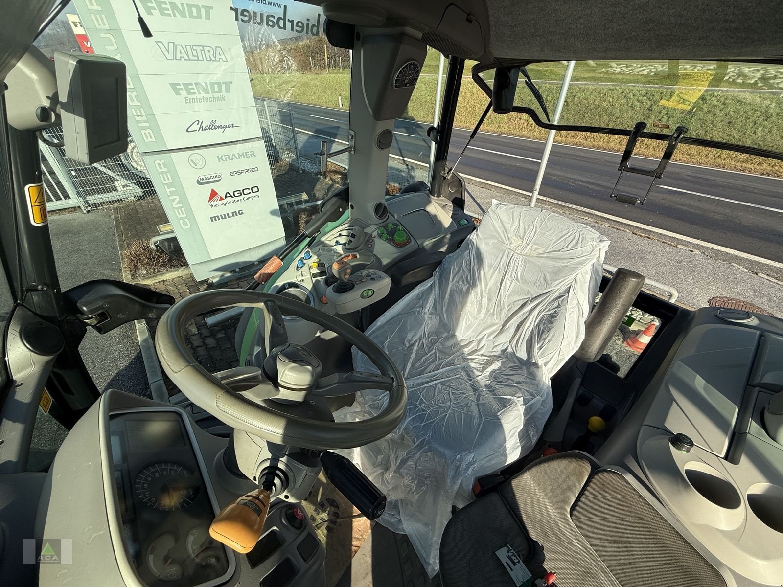 Traktor van het type Deutz-Fahr 5120 TTV DT Premium Plus, Gebrauchtmaschine in Markt Hartmannsdorf (Foto 11)