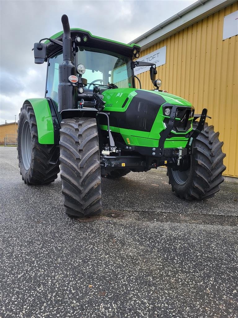 Traktor типа Deutz-Fahr 5125 GS Mulighed for montering af Stoll ProfflLine FZ 39-27, Gebrauchtmaschine в Sabro (Фотография 1)